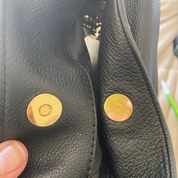 Michael Kors Leather handbag - Picture 8 of 16